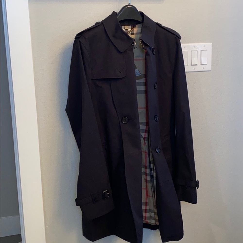 Trench Coat (Burberry)